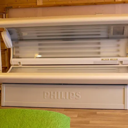 Hausboot Hans Im Glueck Botel Hundsdorf