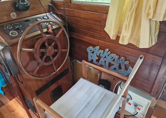 Hausboot Hans Im Glueck Hundsdorf