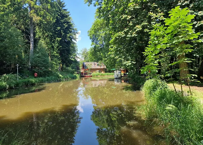 Hausboot Hans Im Glueck Botel
