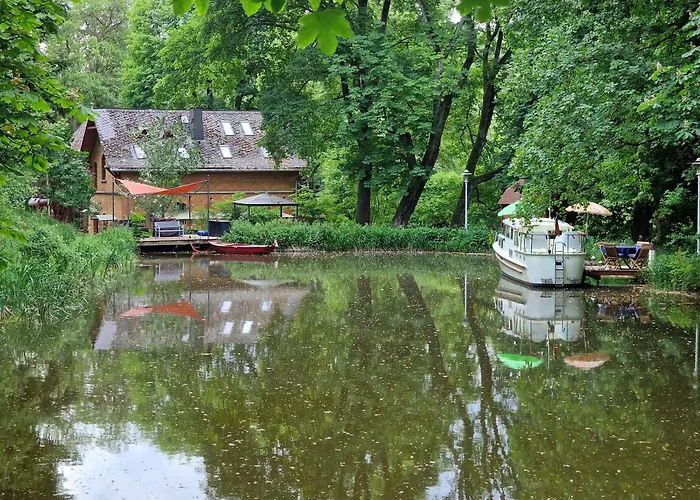 Botel Hausboot Hans Im Glueck *