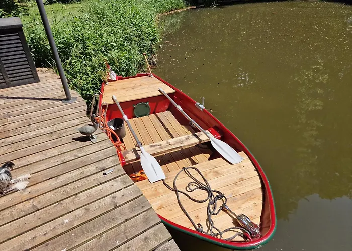 Hausboot Hans Im Glueck Botel